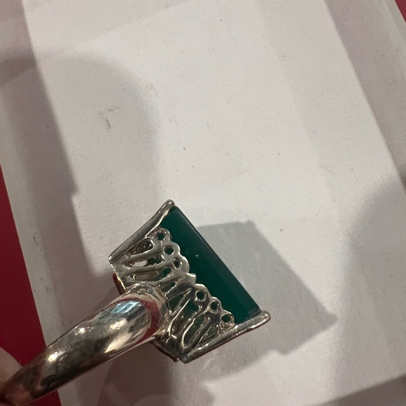 NWT simulated emerald ring - Picture 5 of 5